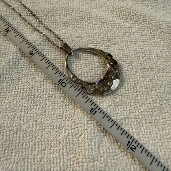 Avon Silvertone Pendant Necklace adjustable length - Picture 2 of 5